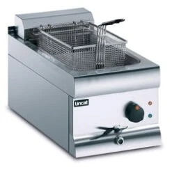Lincat Silverlink 600 DF33 Single Tank 9 Litre Electric Fryer With Basket